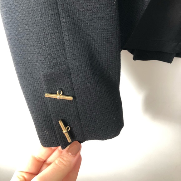 Vintage 100% Fine Wool Black jacket with gold trim collar - Picture 4 of 5